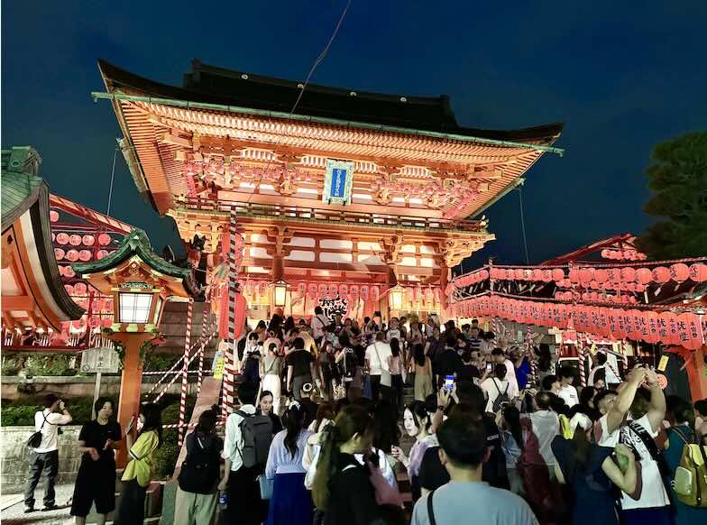 Pourquoi les Japonais en ont assez des touristes ?
